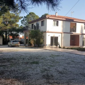 5 Bedroom House for Sale in Mosfiloti, Larnaca District