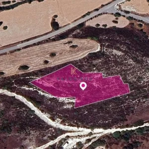 5,686m² Plot for Sale in Vavla, Larnaca District