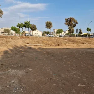 4,125m² Plot for Sale in Kato Polemidia, Limassol District