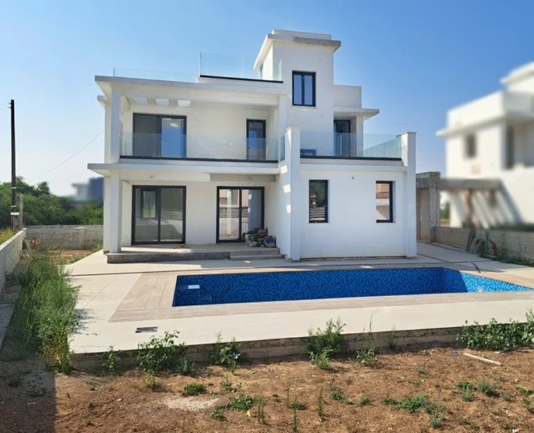 Cheap Houses and Villas for Sale Larnaca up to 500000 euro