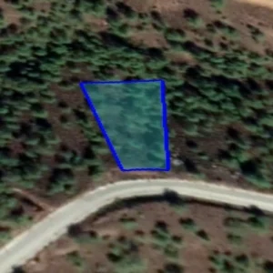 1,995m² Plot for Sale in Kornos, Nicosia District