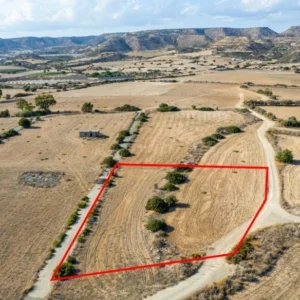 3,292m² Plot for Sale in Maroni, Larnaca District