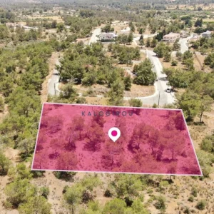 2,207m² Plot for Sale in Lythrodontas, Nicosia District