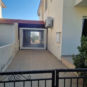 3 Bedroom House for Sale in Pervolia Larnacas