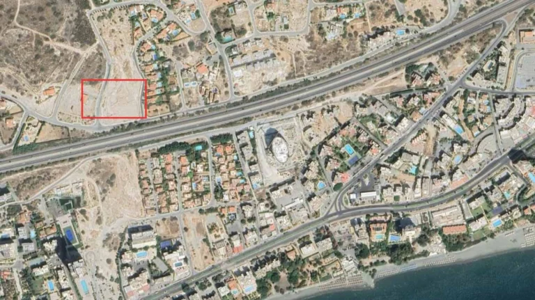 707m² Plot for Sale in Agios Tychonas, Limassol District