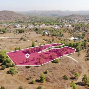 11,372m² Plot for Sale in Sia, Nicosia District