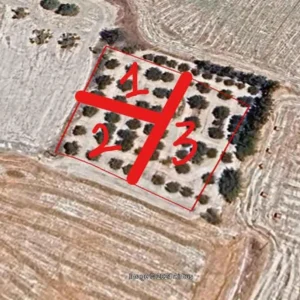 2,204m² Plot for Sale in Kalo Chorio Lemesou, Larnaca District