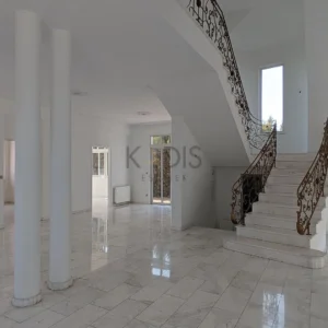 3 Bedroom House for Sale in Engomi, Nicosia District