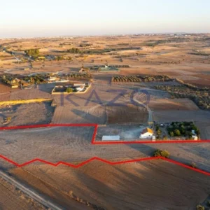 8,411m² Plot for Sale in Palaiometocho, Nicosia District