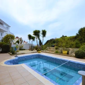 3 Bedroom House for Sale in Peyia, Paphos District