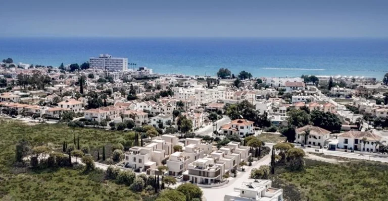 Cheap Houses and Villas for Sale Larnaca up to 700000 euro