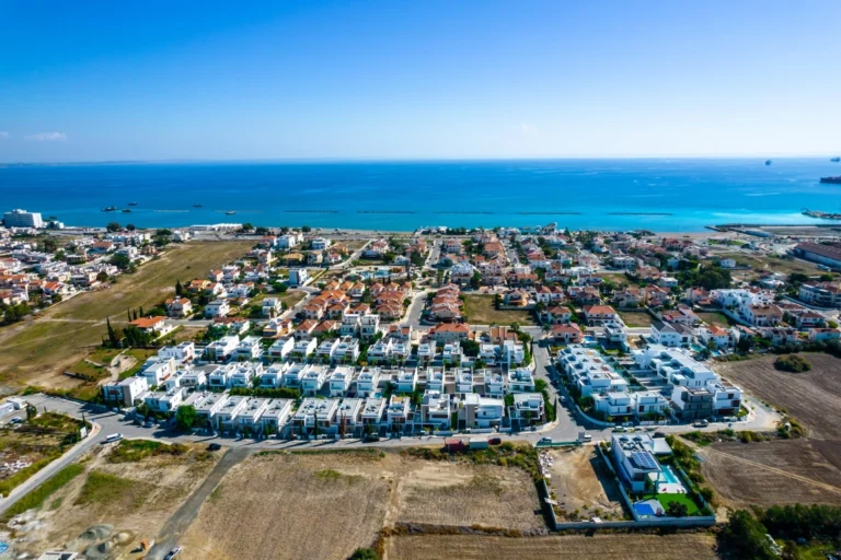 Cheap Houses and Villas for Sale Larnaca up to 700000 euro