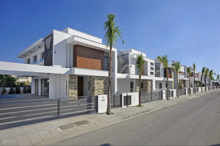 Cheap Houses and Villas for Sale Larnaca up to 700000 euro