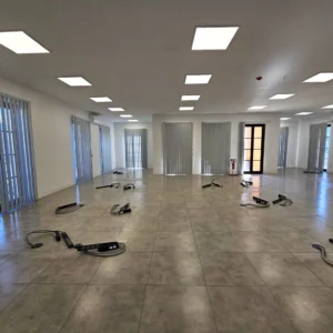 215m² Office for Rent