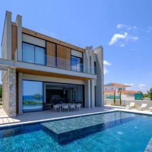 5 Bedroom House for Sale in Kapparis, Famagusta District