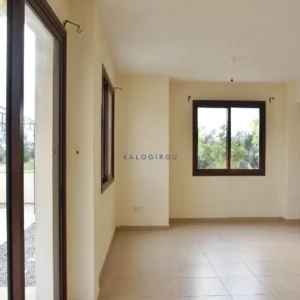 2 Bedroom House for Sale in Pervolia Larnacas