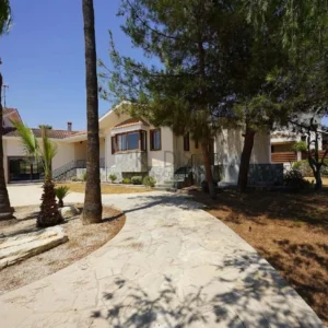 5 Bedroom House for Sale in Latsia, Nicosia District