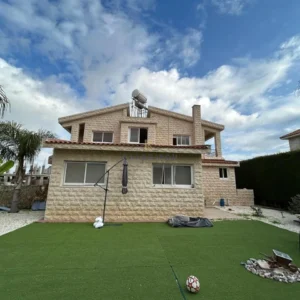 4 Bedroom House for Sale in Pervolia Larnacas