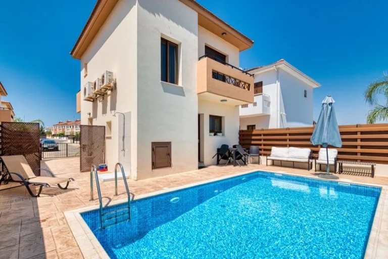 Cheap Houses and Villas for Sale Famagusta up to 400000 euro