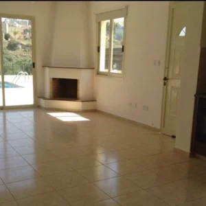 3 Bedroom House for Sale in Chlorakas, Paphos District