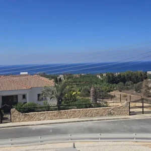 3 Bedroom House for Sale in Sea Caves, Paphos District