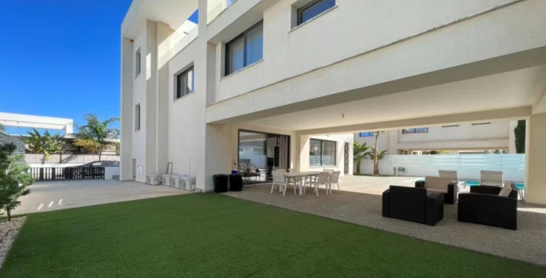 Cheap Houses and Villas for Sale Famagusta up to 700000 euro