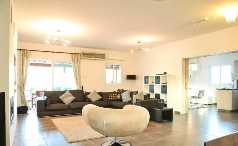 Cheap Houses and Villas for Sale Famagusta up to 800000 euro