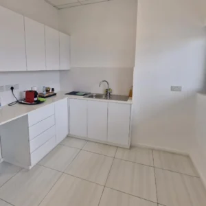 Офис 395 м² в аренду в Строволосе — Дасуполис, район Никосии