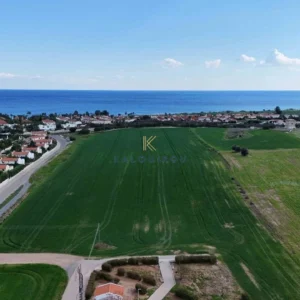 3 Bedroom House for Sale in Pervolia Larnacas