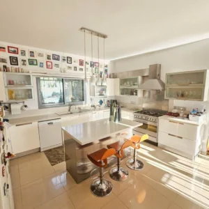 420m² House for Sale in Konia, Paphos District