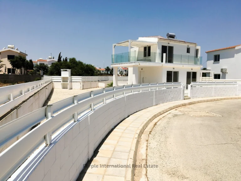 Cheap Houses and Villas for Sale Famagusta up to 300000 euro