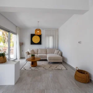 5 Bedroom House for Sale in Kissonerga, Paphos District