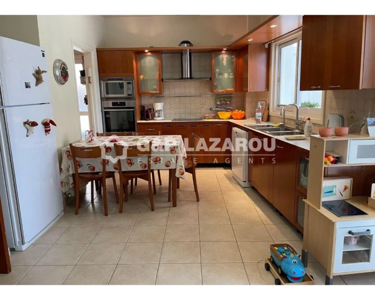 Cheap Houses and Villas for Sale Nicosia up to 800000 euro
