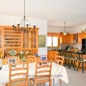 3 Bedroom House for Sale in Sea Caves, Paphos District