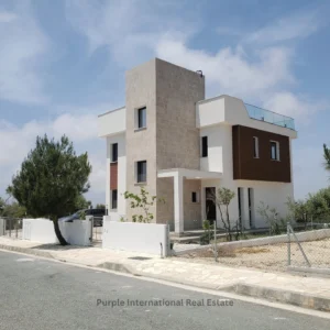 4 Bedroom House for Sale in Secret Valley, Paphos District