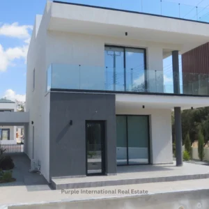 4 Bedroom House for Sale in Chlorakas, Paphos District