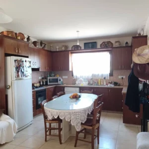 3 Bedroom House for Sale in Agios Therapon, Limassol District