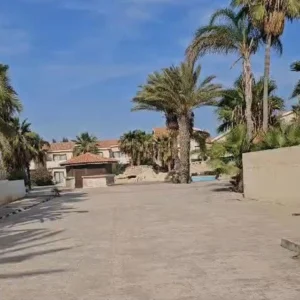 8335m² Building for Sale in Oroklini, Larnaca District