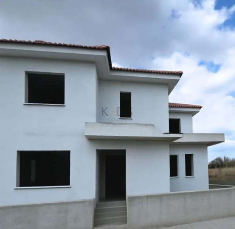 Cheap Houses and Villas for Sale Nicosia up to 500000 euro