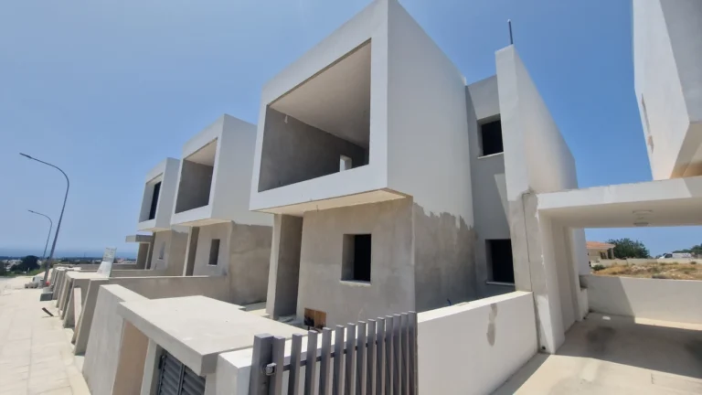 Cheap Houses and Villas for Sale Paphos up to 500000 euro