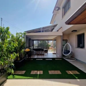 5 Bedroom House for Sale in Latsia, Nicosia District