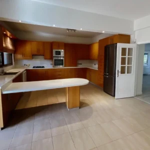 5 Bedroom House for Rent