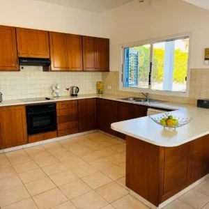 3 Bedroom House for Rent in Sea Caves, Paphos District
