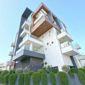 3 Bedroom Apartment for Rent in Potamos Germasogeias, Limassol District