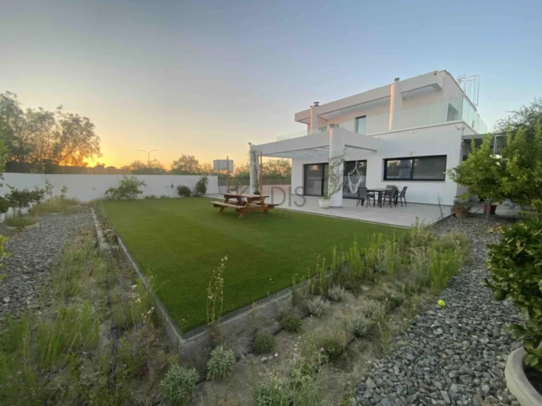 Cheap Houses and Villas for Sale Nicosia up to 900000 euro