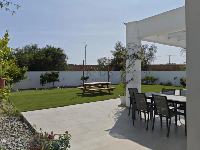 Cheap Houses and Villas for Sale Nicosia up to 900000 euro