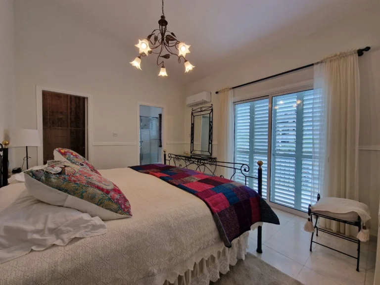 Cheap Houses and Villas for Sale Nicosia up to 600000 euro