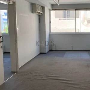 415m² Commercial for Sale in Aglantzia, Nicosia District