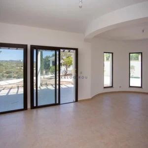 2 Bedroom House for Sale in Kouklia Pafou, Paphos District