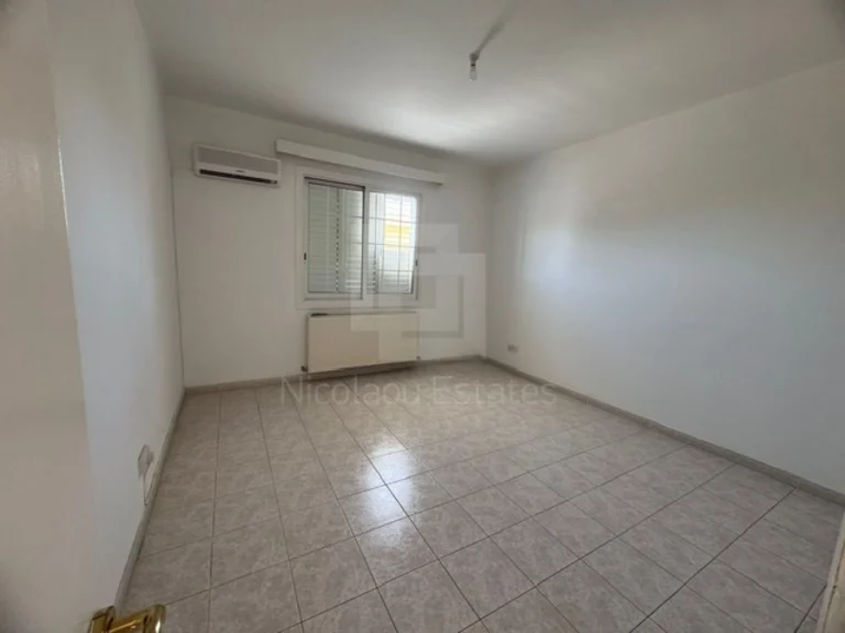 Cheap Houses and Villas for Sale Nicosia up to 500000 euro
